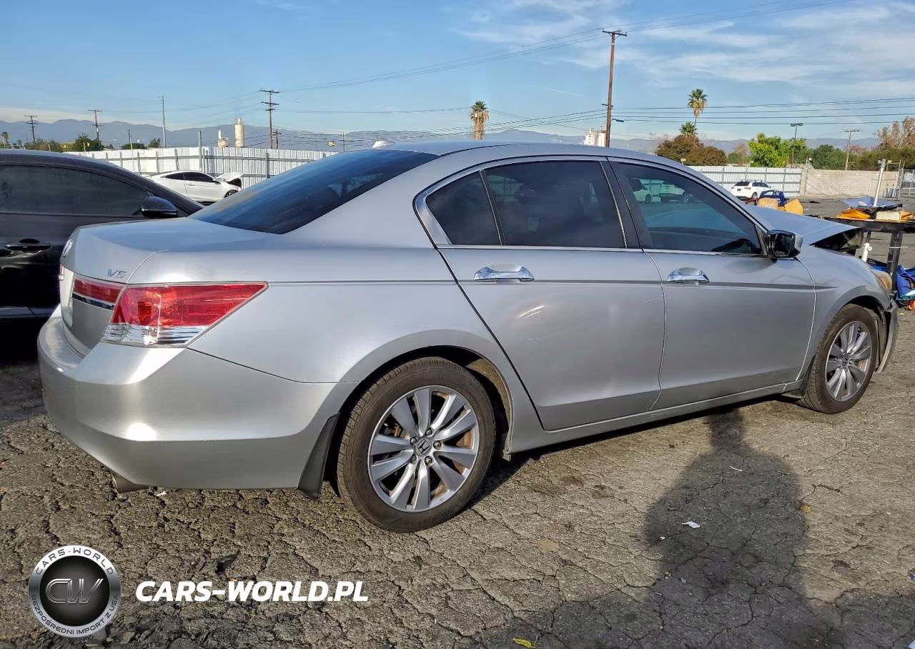 2011 Honda Accord Exl VIN:1HGCP3F85BA015924 - 3