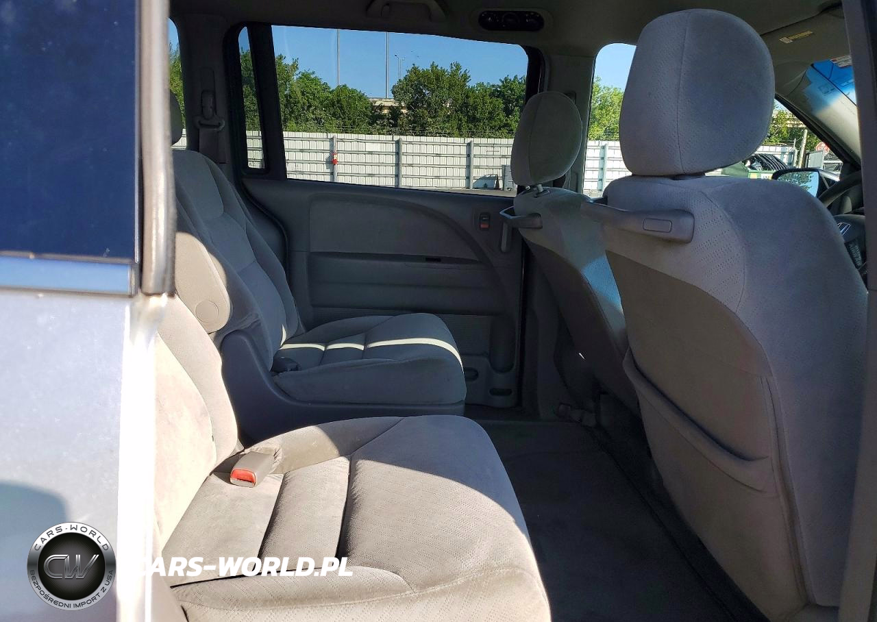 2010 Honda Odyssey Lx VIN:5FNRL3H21AB111844 - 11