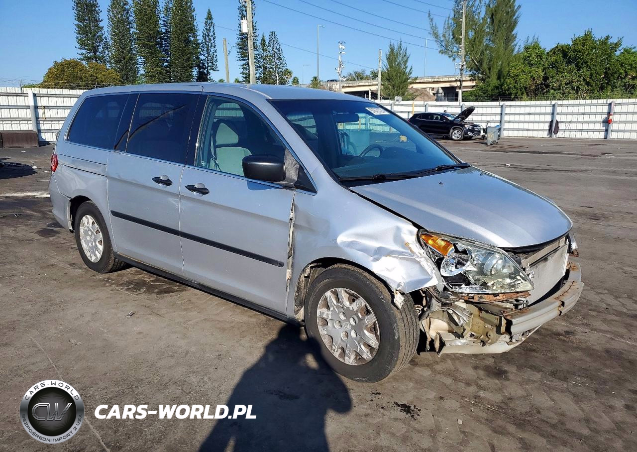 2010 Honda Odyssey Lx VIN:5FNRL3H21AB111844 - 4
