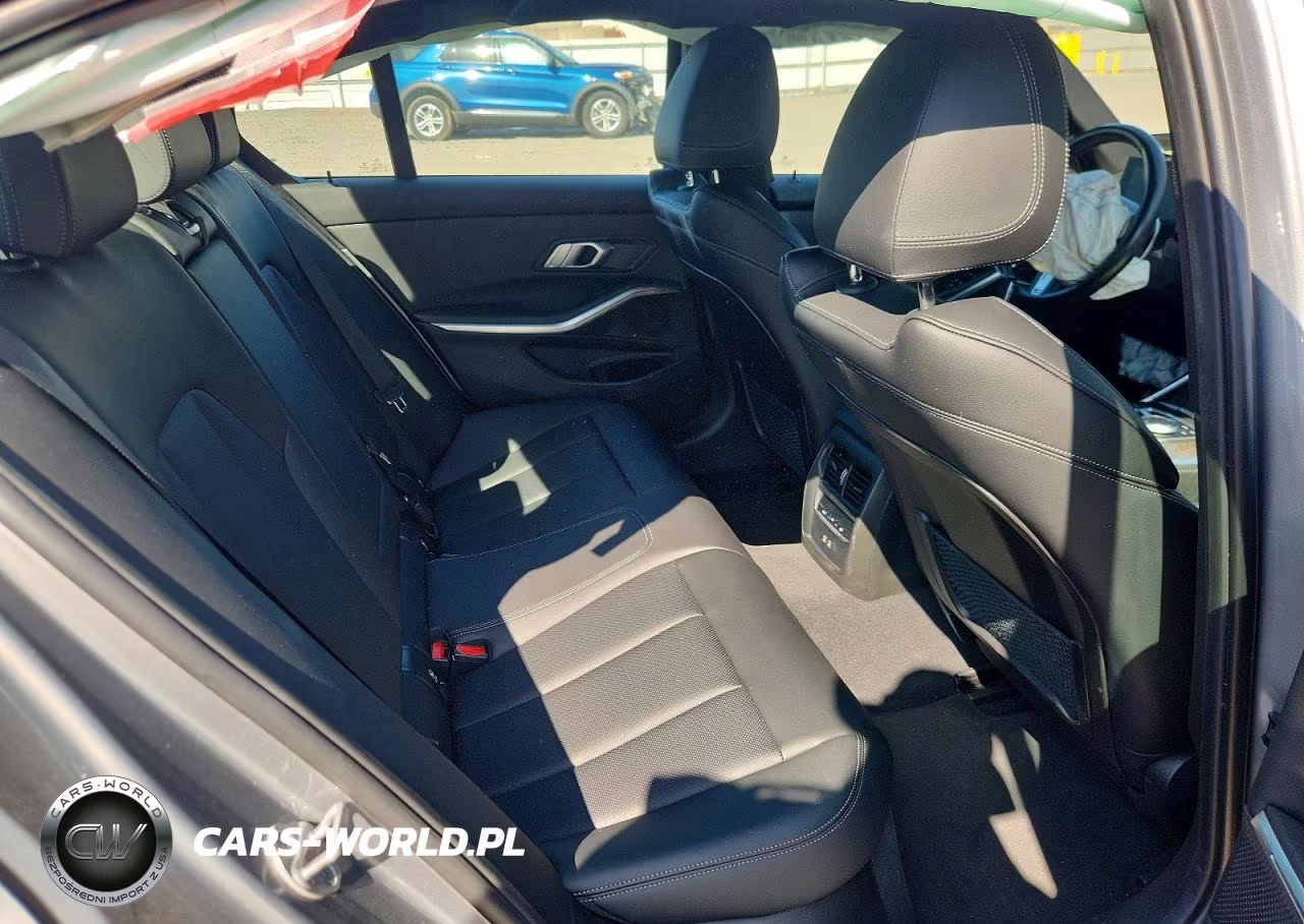 2023 BMW 330Xi VIN:3MW89FF07P8C80354 - 10