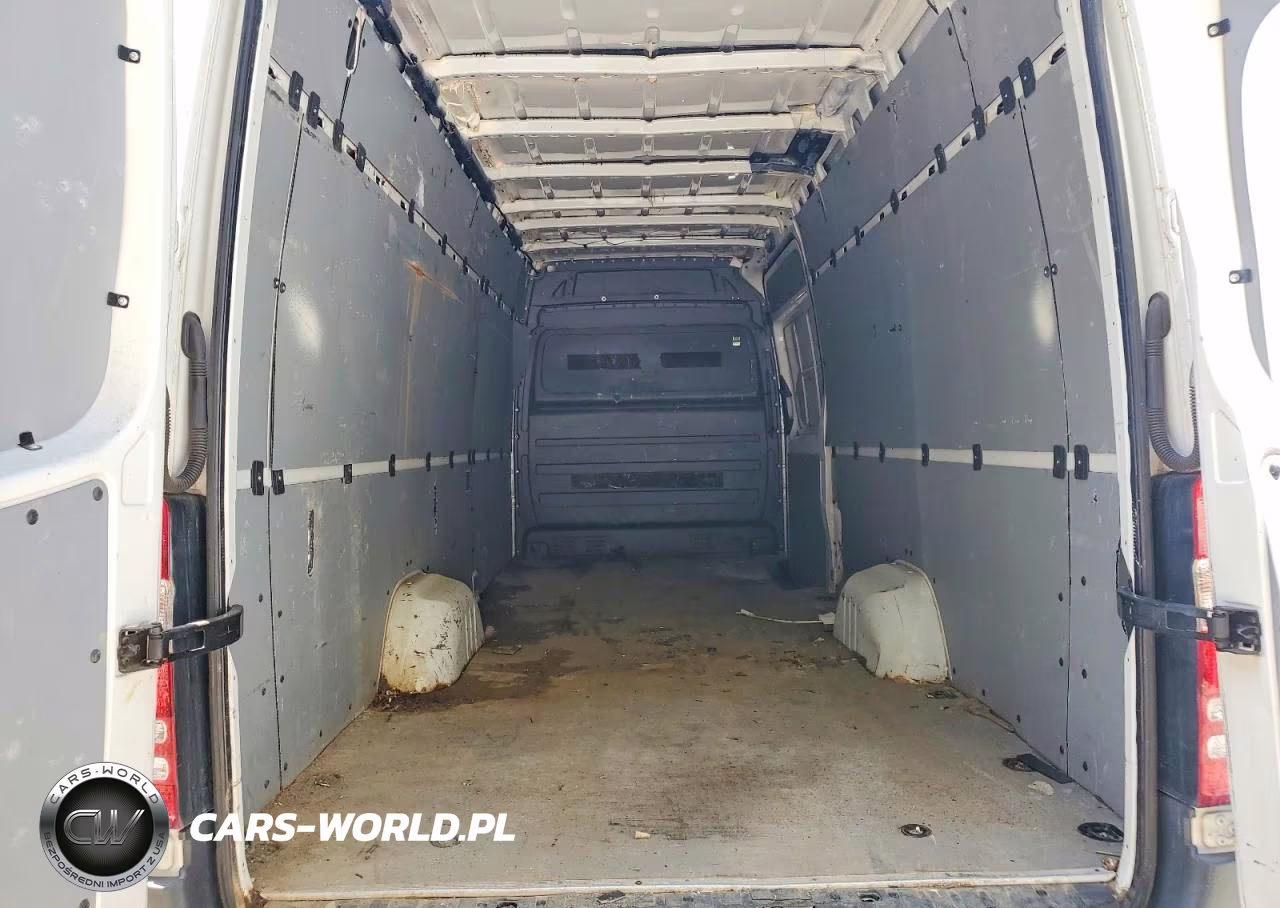 2018 Mercedes-Benz Sprinter 2500 Delivery Van VIN:WD3PE8CD4JP600021 - 10