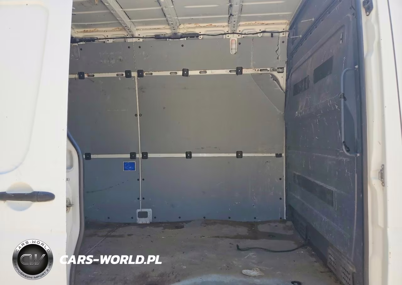 2018 Mercedes-Benz Sprinter 2500 Delivery Van VIN:WD3PE8CD4JP600021 - 11