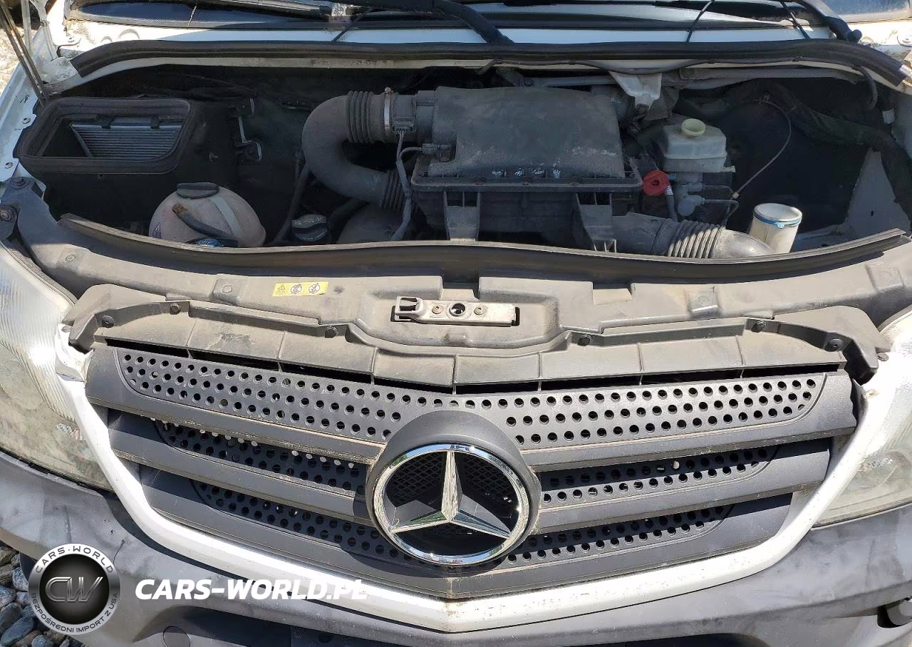 2018 Mercedes-Benz Sprinter 2500 Delivery Van VIN:WD3PE8CD4JP600021 - 12