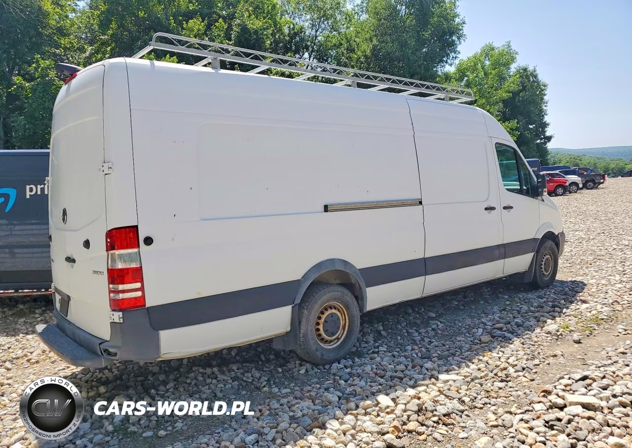 2018 Mercedes-Benz Sprinter 2500 Delivery Van VIN:WD3PE8CD4JP600021 - 3