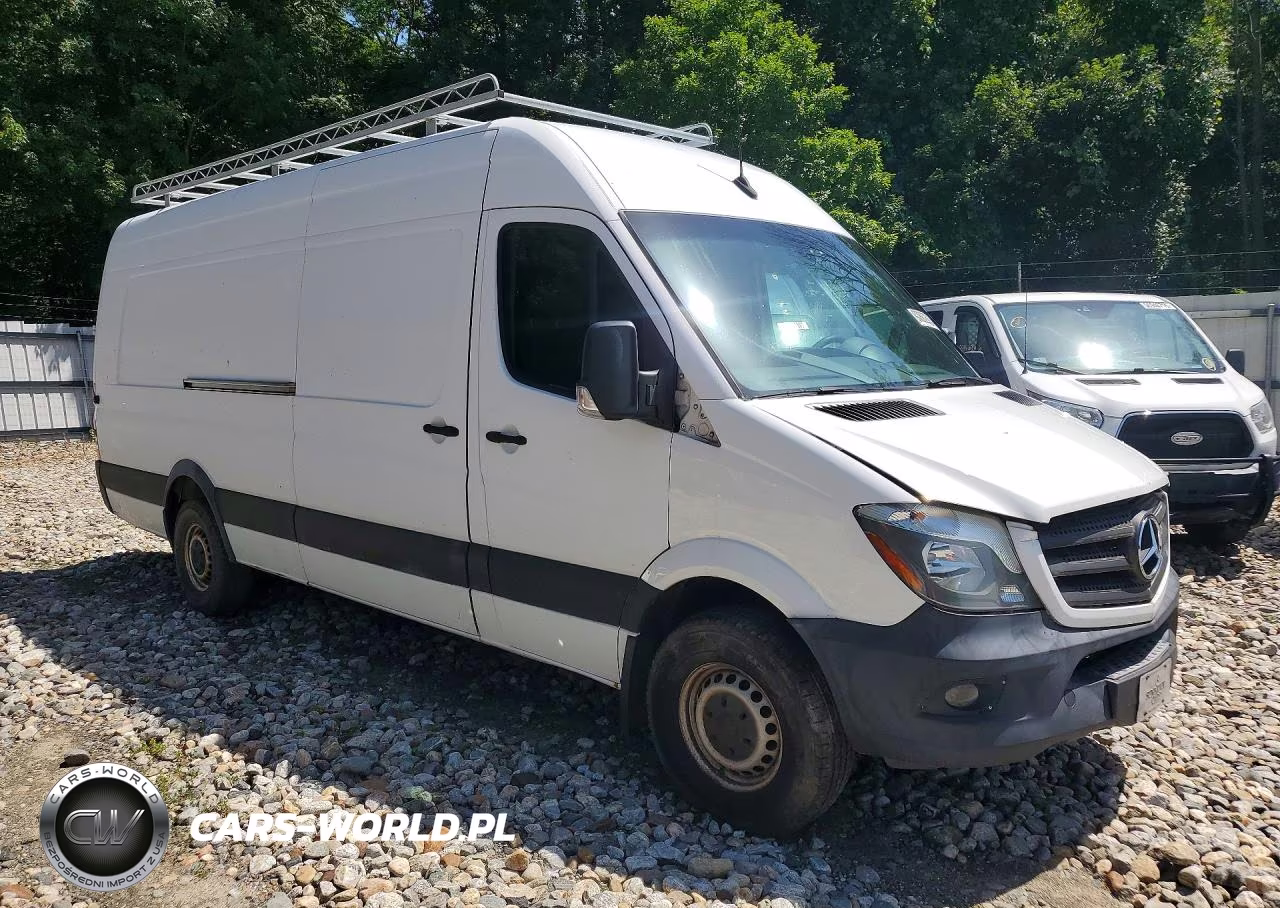 2018 Mercedes-Benz Sprinter 2500 Delivery Van VIN:WD3PE8CD4JP600021 - 4