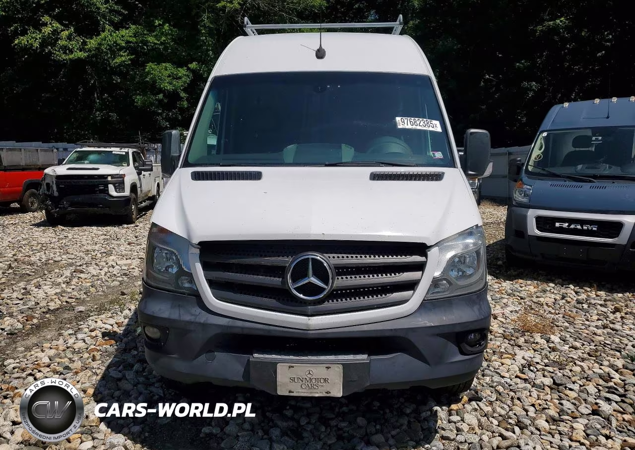 2018 Mercedes-Benz Sprinter 2500 Delivery Van VIN:WD3PE8CD4JP600021 - 5