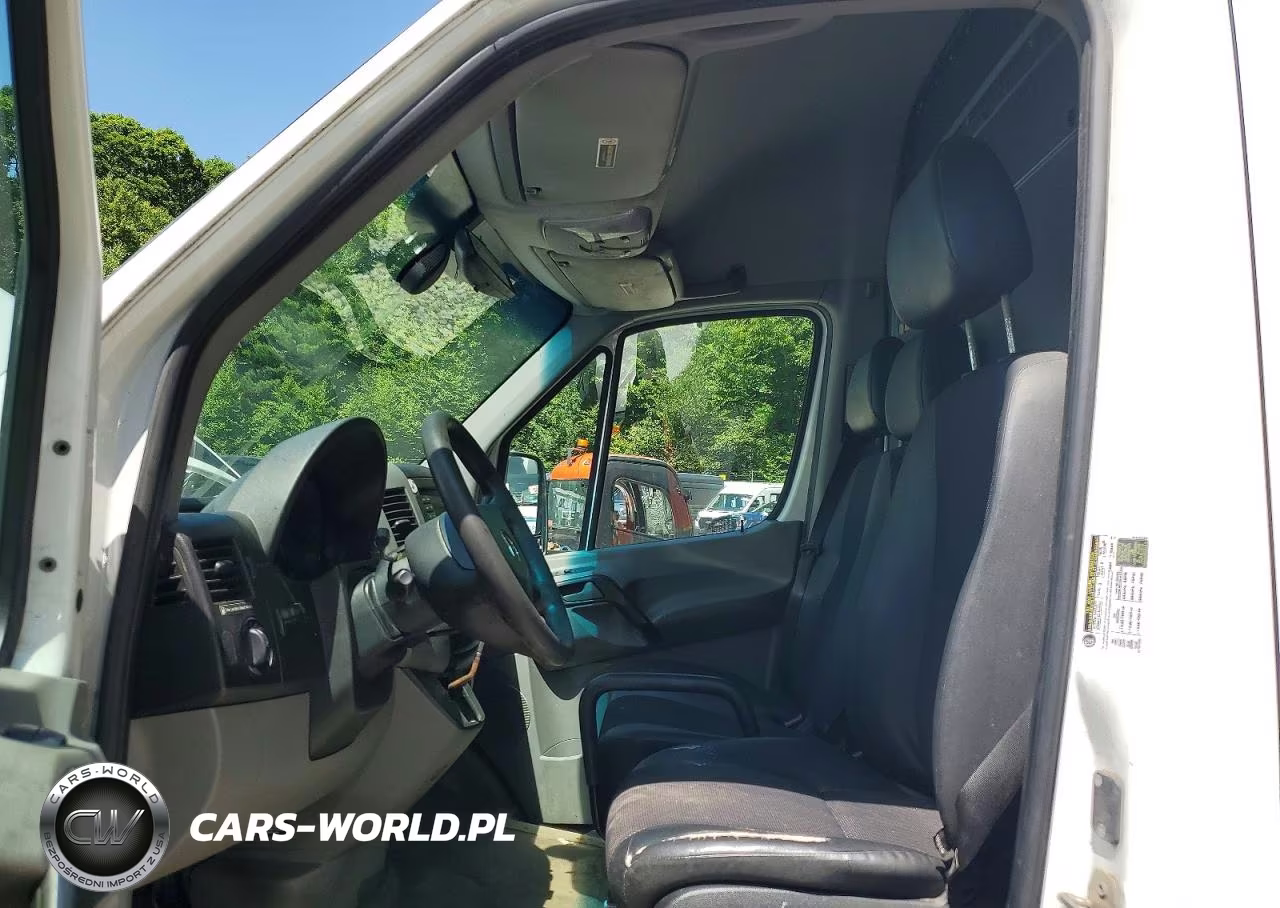 2018 Mercedes-Benz Sprinter 2500 Delivery Van VIN:WD3PE8CD4JP600021 - 7