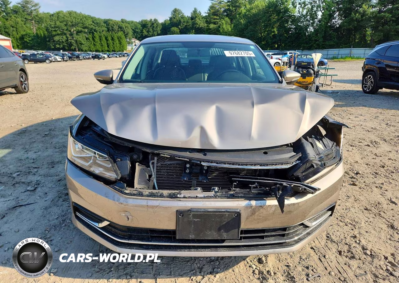 2016 Volkswagen Passat Se VIN:1VWBT7A38GC015661 - 5