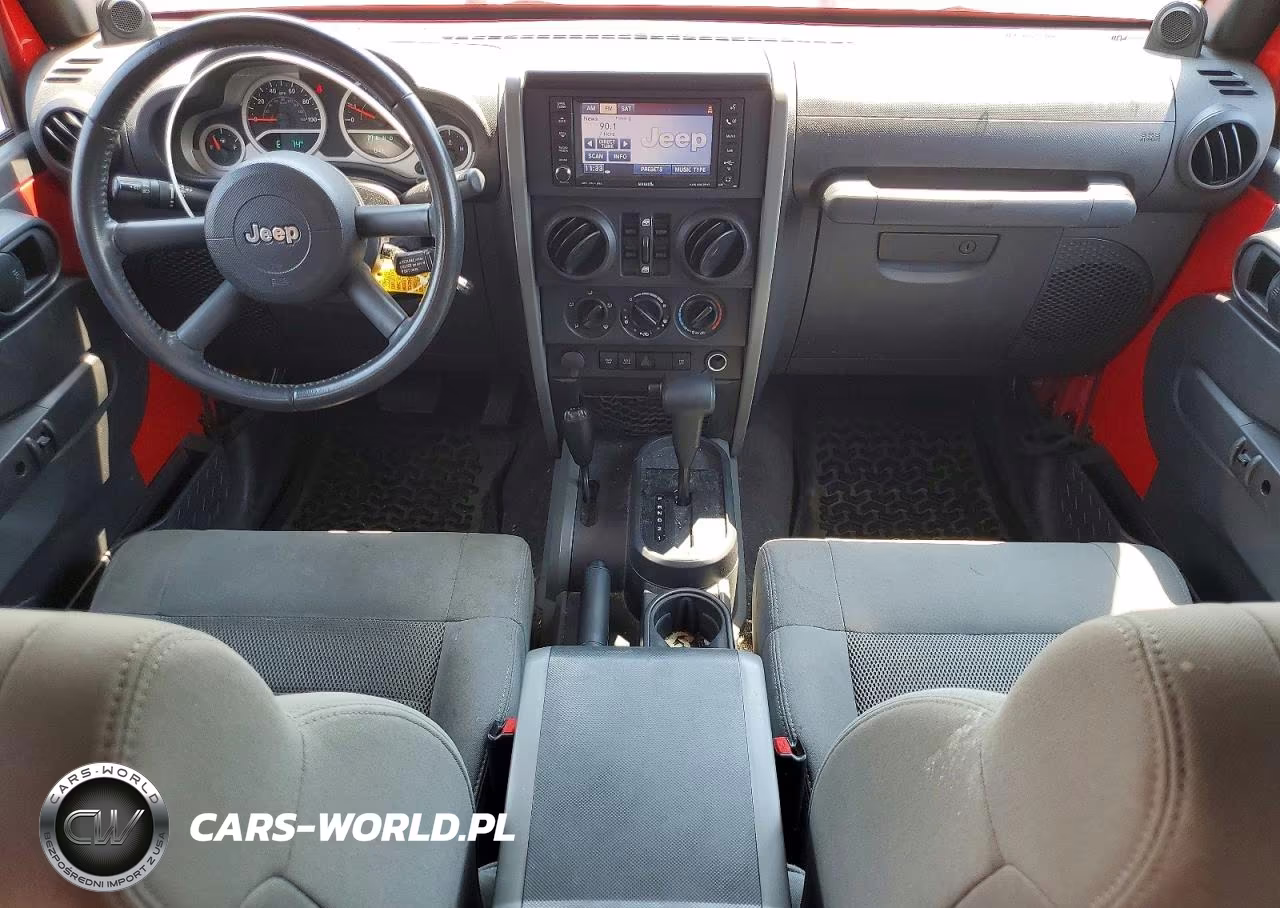 2009 Jeep Wrangler Unlimited Rubicon VIN:1J8GA691X9L765957 - 8