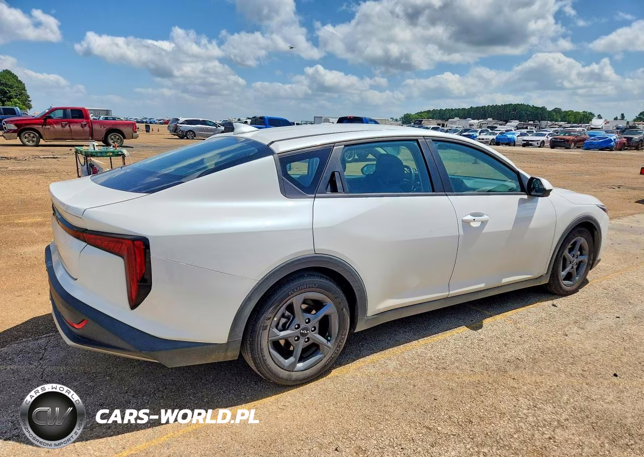 2025 KIA K4 LX VIN:3KPFT4DE2SE086453 - 3