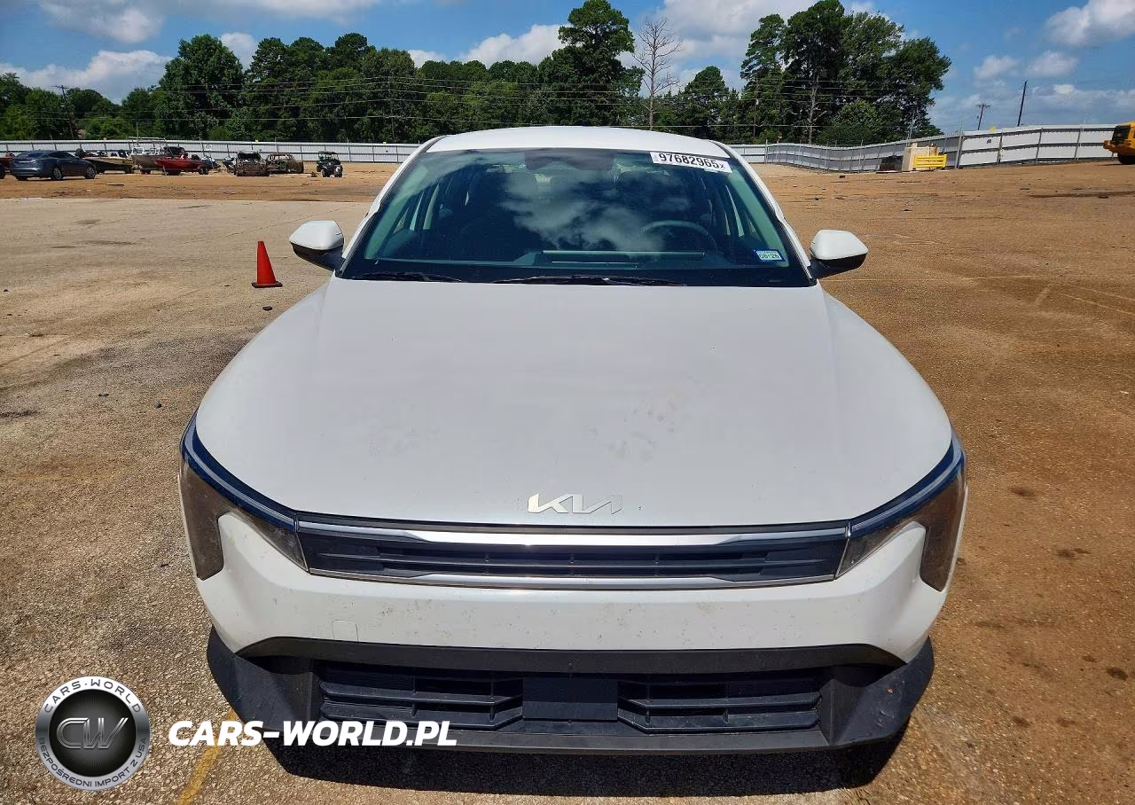 2025 KIA K4 LX VIN:3KPFT4DE2SE086453 - 5