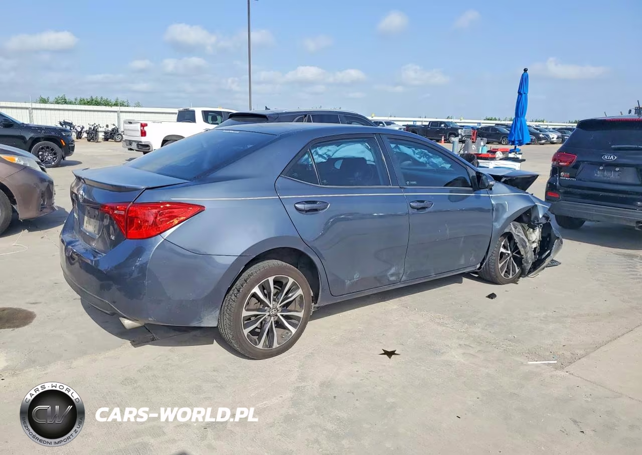 2017 Toyota Corolla Se VIN:5YFBURHE8HP577393 - 3