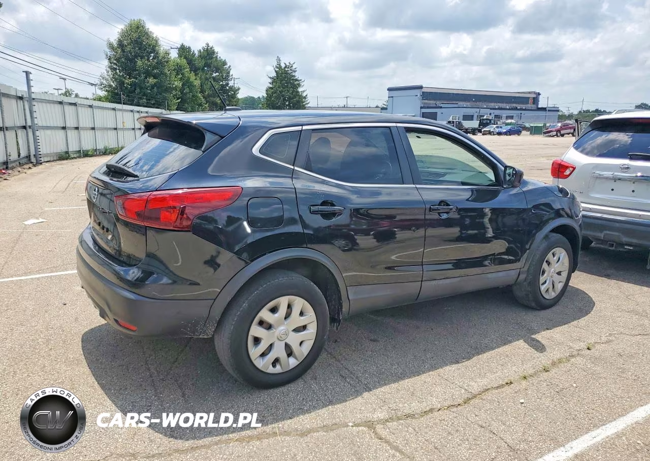 2018 Nissan Rogue Sport S VIN:JN1BJ1CP8JW155238 - 3