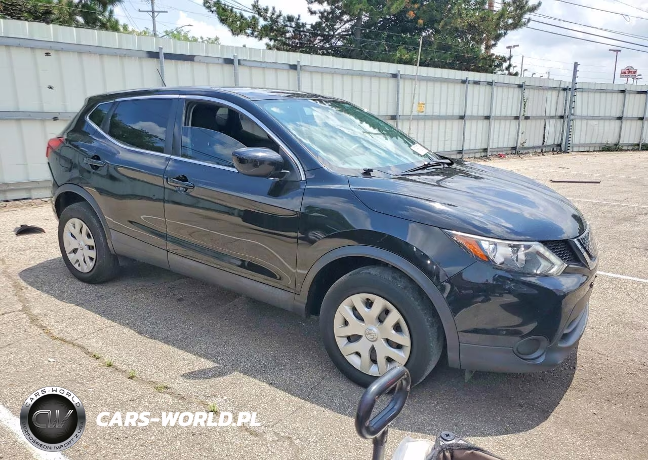 2018 Nissan Rogue Sport S VIN:JN1BJ1CP8JW155238 - 4