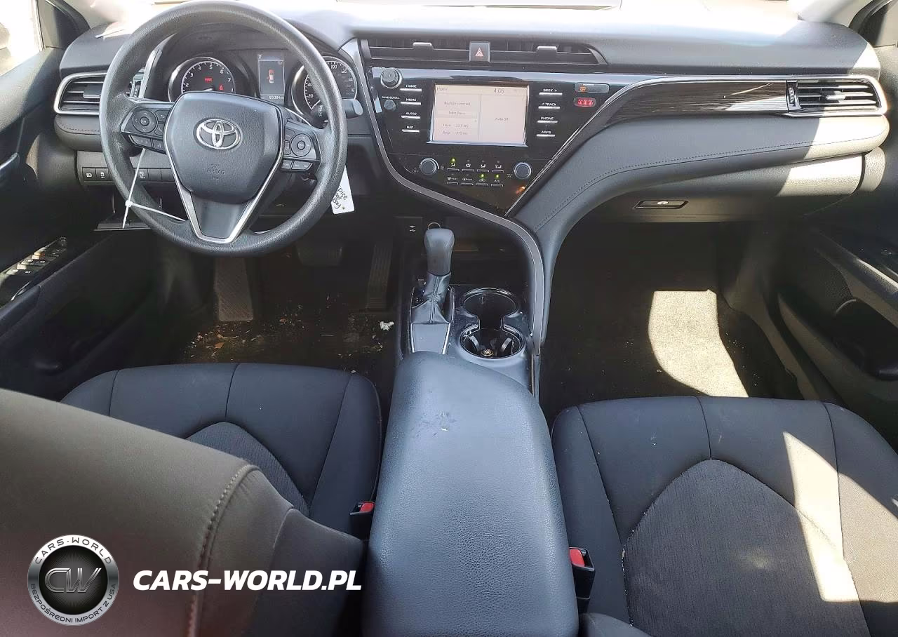 2019 Toyota Camry Le VIN:4T1B11HK2KU687796 - 8