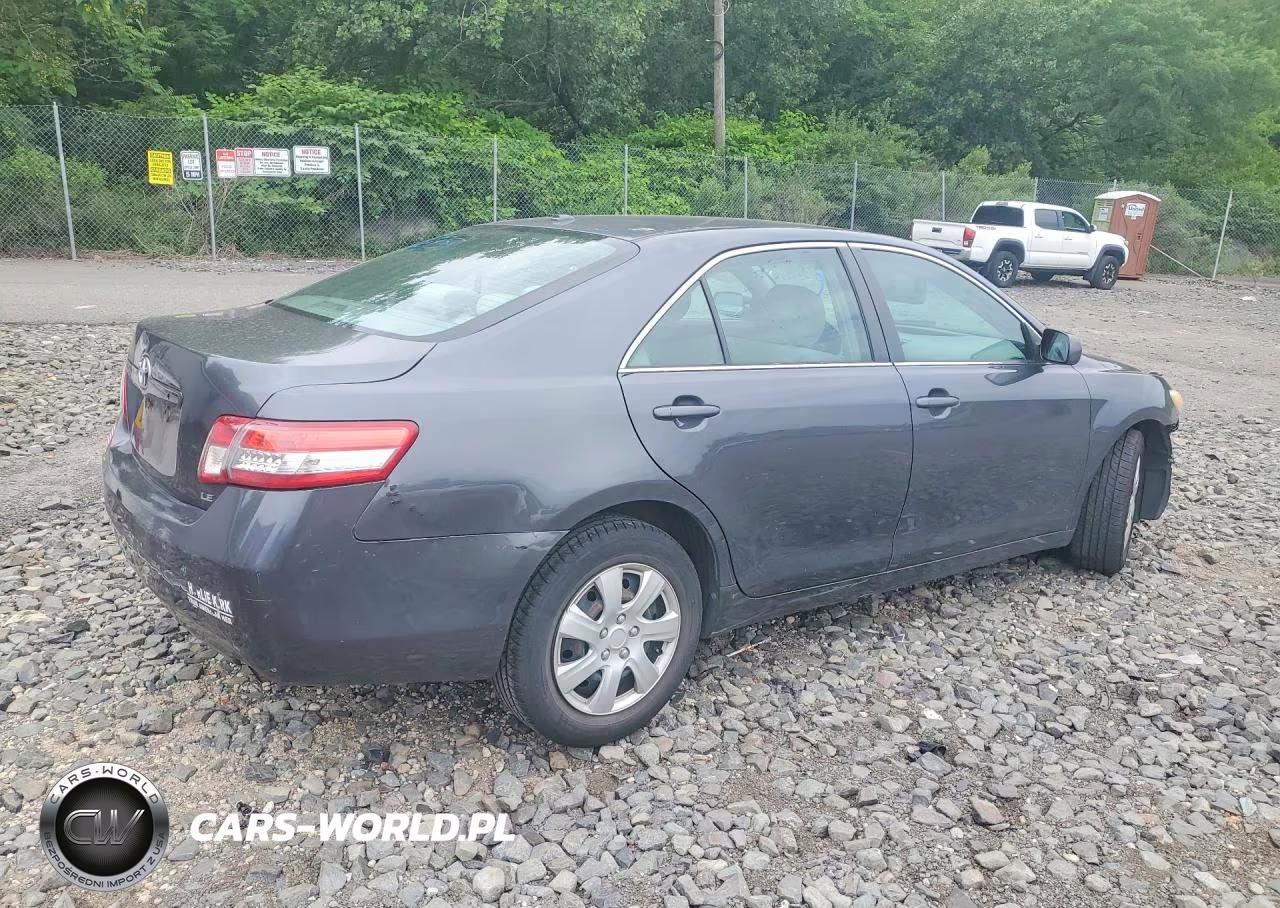 2010 Toyota Camry Le VIN:4T1BF3EK0AU114895 - 3