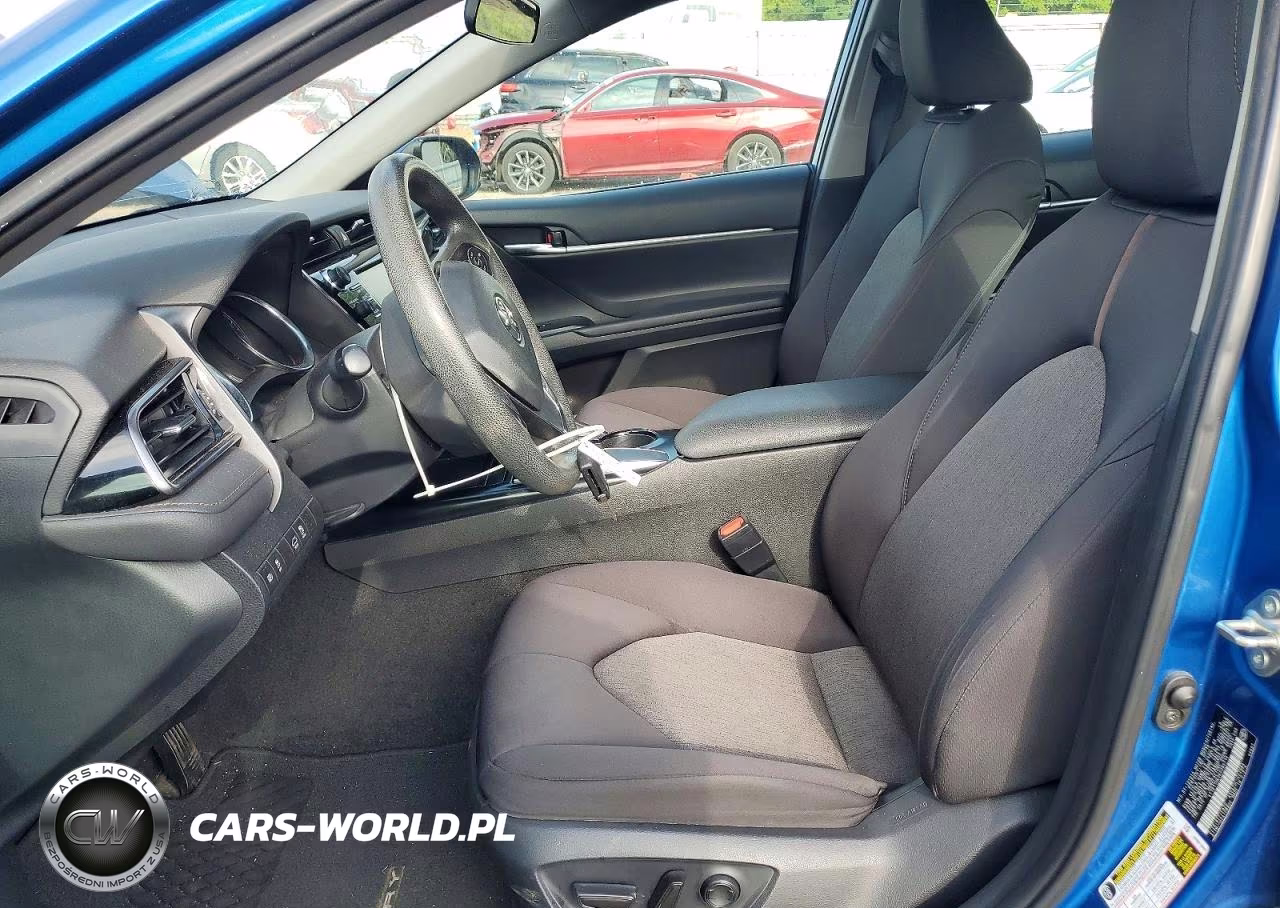 2019 Toyota Camry Le VIN:4T1B11HK2KU285714 - 7