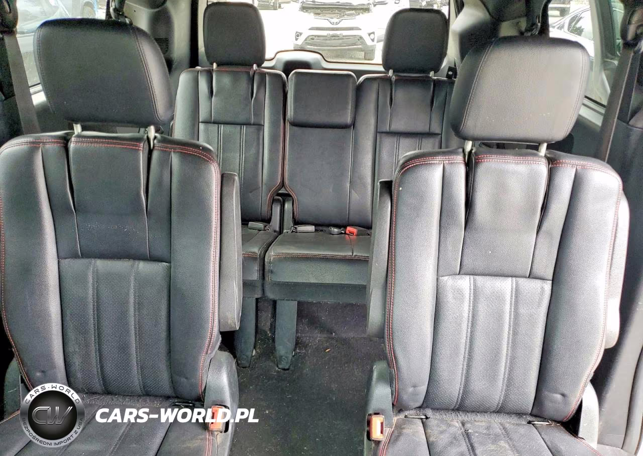 2018 Dodge Grand Caravan Gt VIN:2C4RDGEG9JR359929 - 10