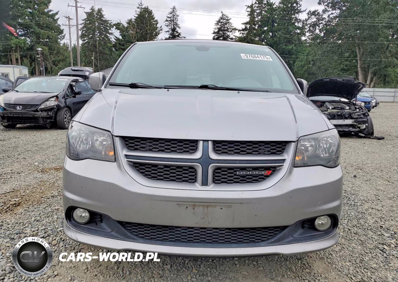2018 Dodge Grand Caravan Gt VIN:2C4RDGEG9JR359929 - 5