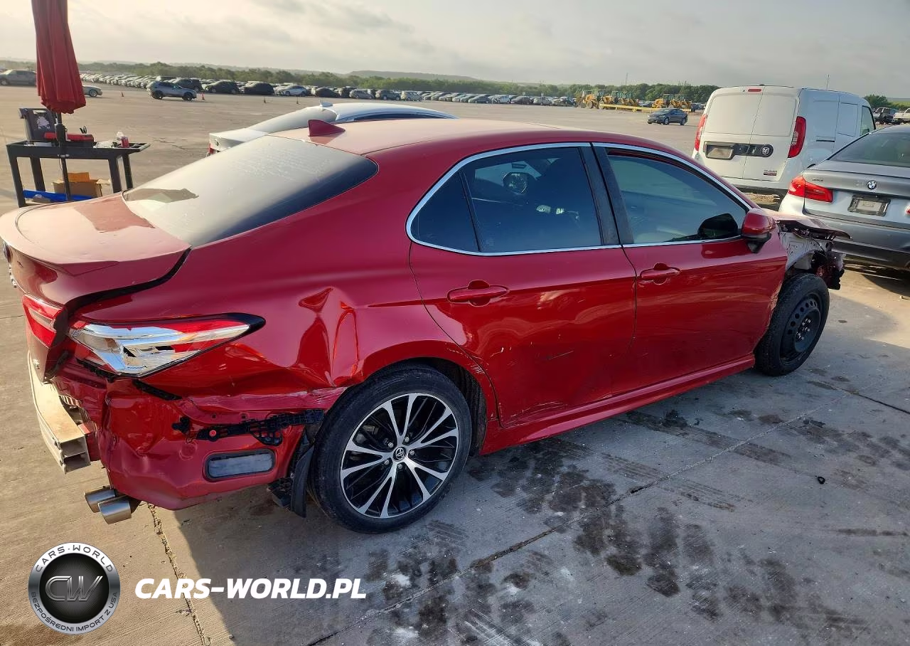 2020 Toyota Camry Se VIN:4T1G11AK4LU310050 - 3