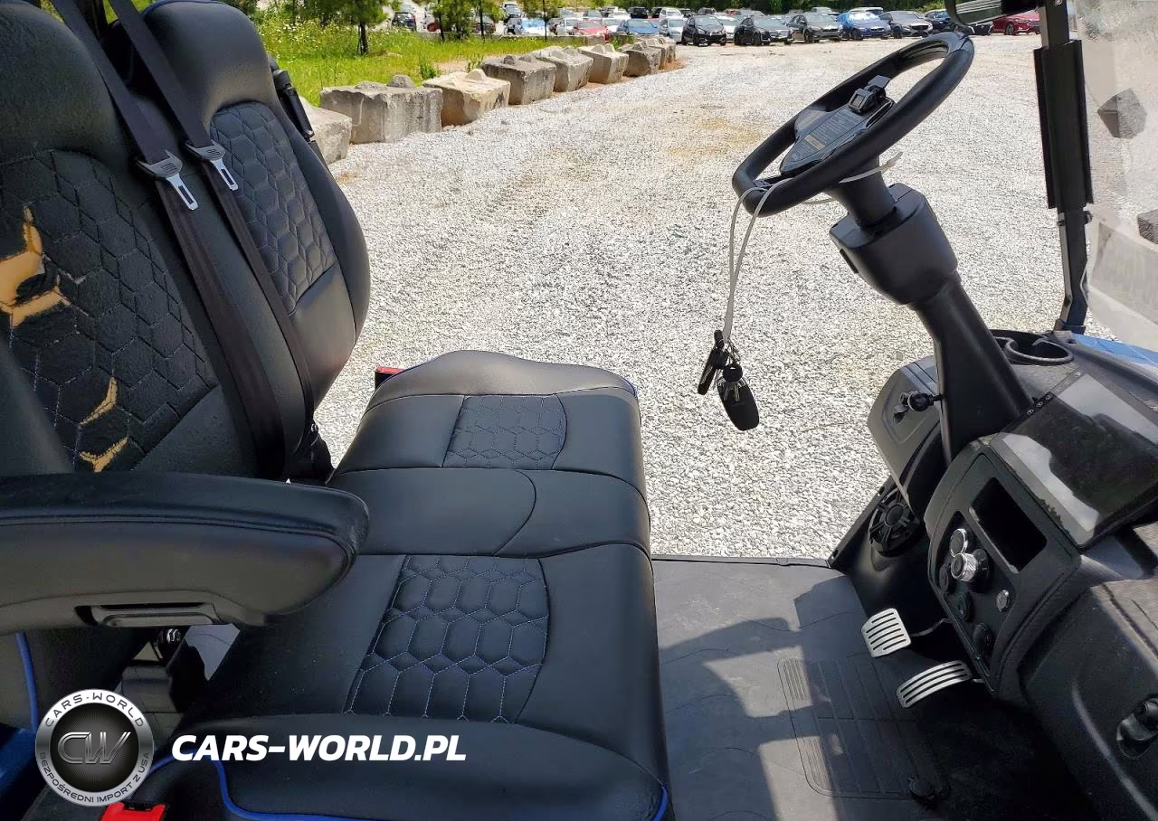 2026 Voyager Commander Golf Cart VIN:1V9VCAES9TG289114 - 5
