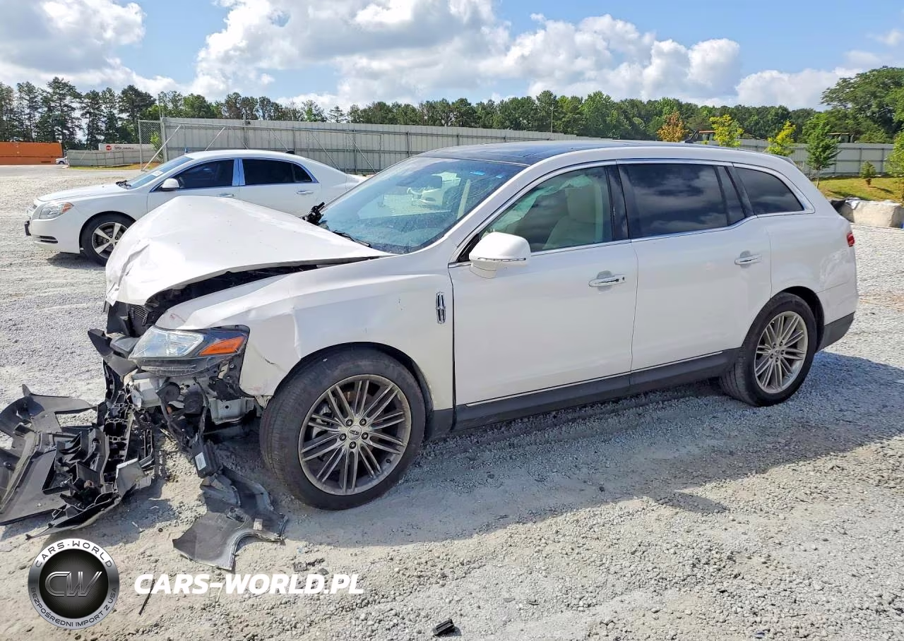 2019 Lincoln Mkt – zdjęcie 1 z 12