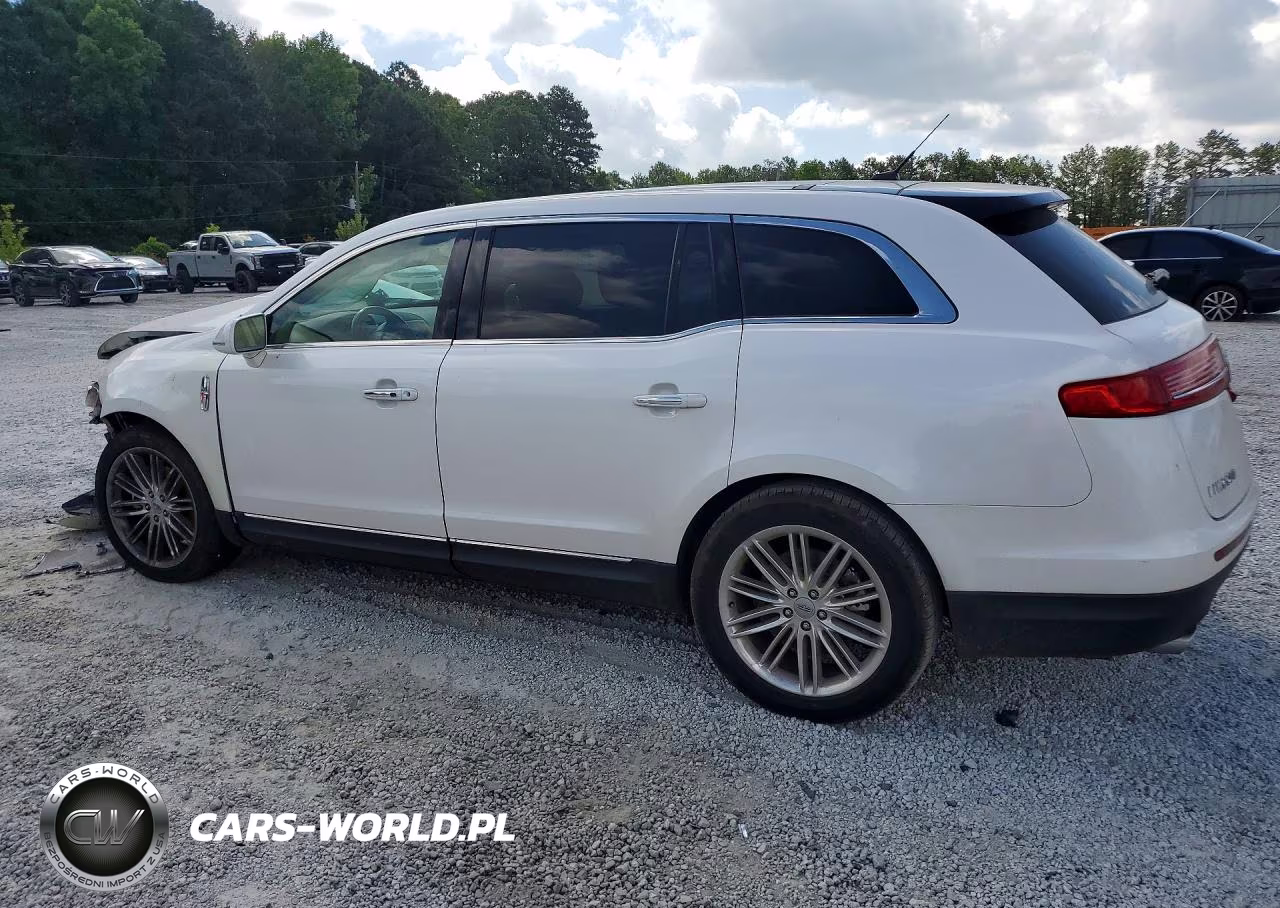 2019 Lincoln Mkt VIN:2LMHJ5AT5KBL01869 - 2