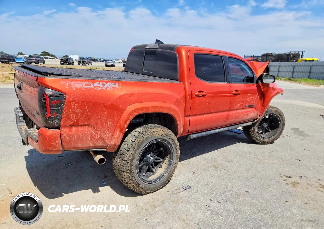 2017 Toyota Tacoma Trd Sport VIN:3TMCZ5AN6HM050579 - 3