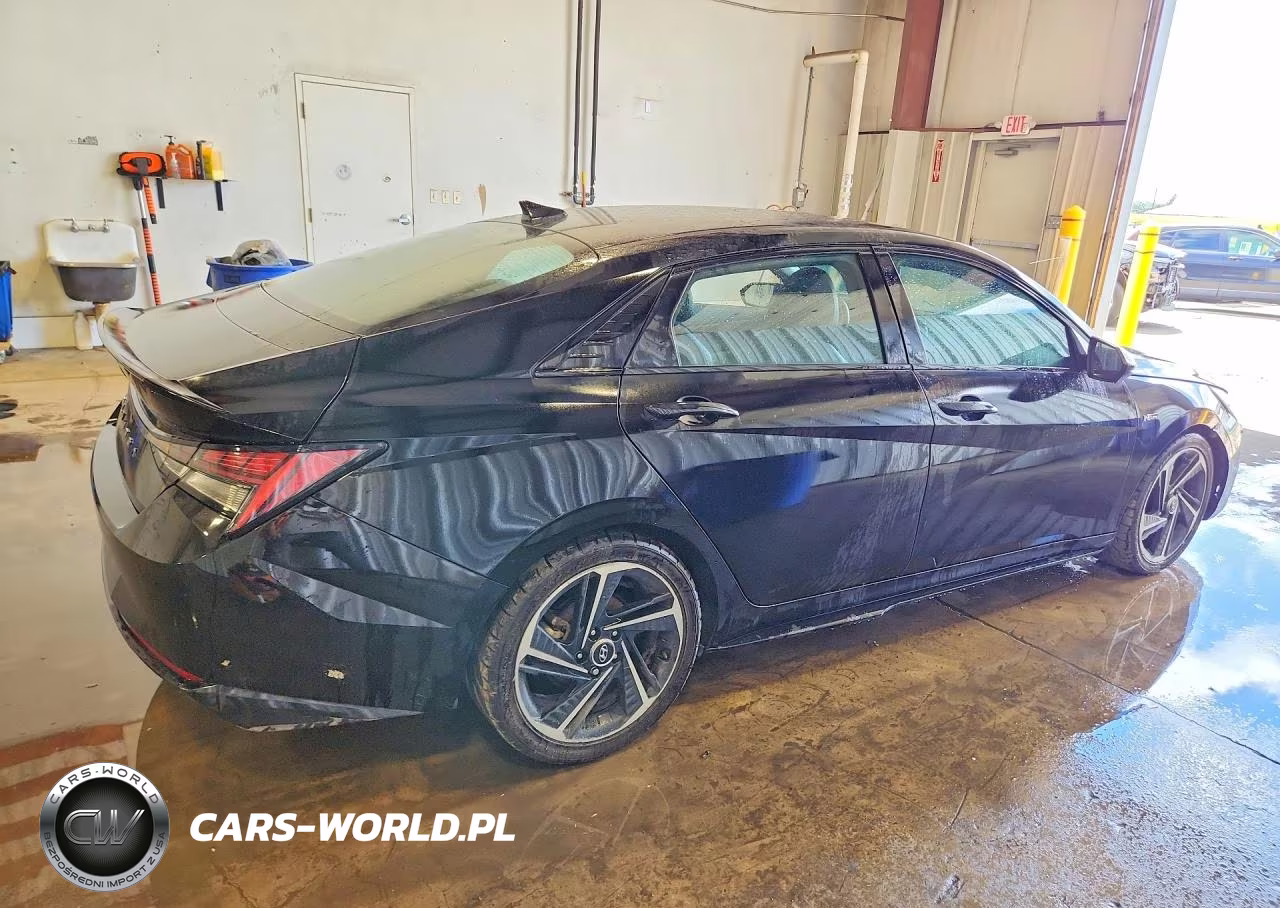 2021 Hyundai Elantra N Line VIN:KMHLR4AF4MU153200 - 3