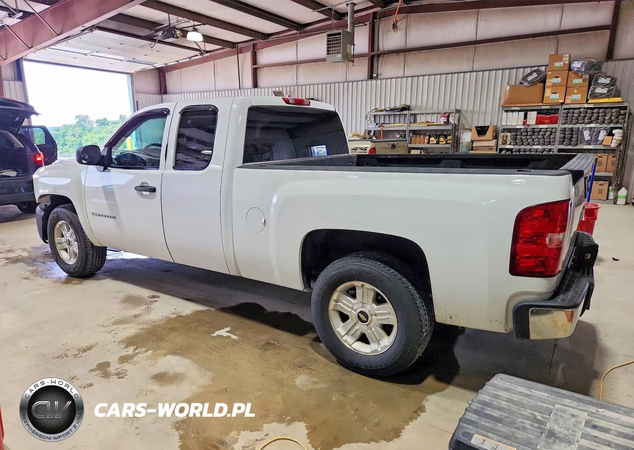2011 Chevrolet Silverado C1500 VIN:1GCRCPE02BZ298209 - 2