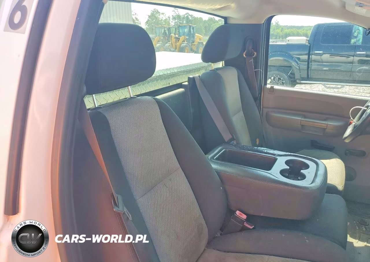 2008 Chevrolet Silverado C1500 VIN:1GCEC14X28Z153920 - 9