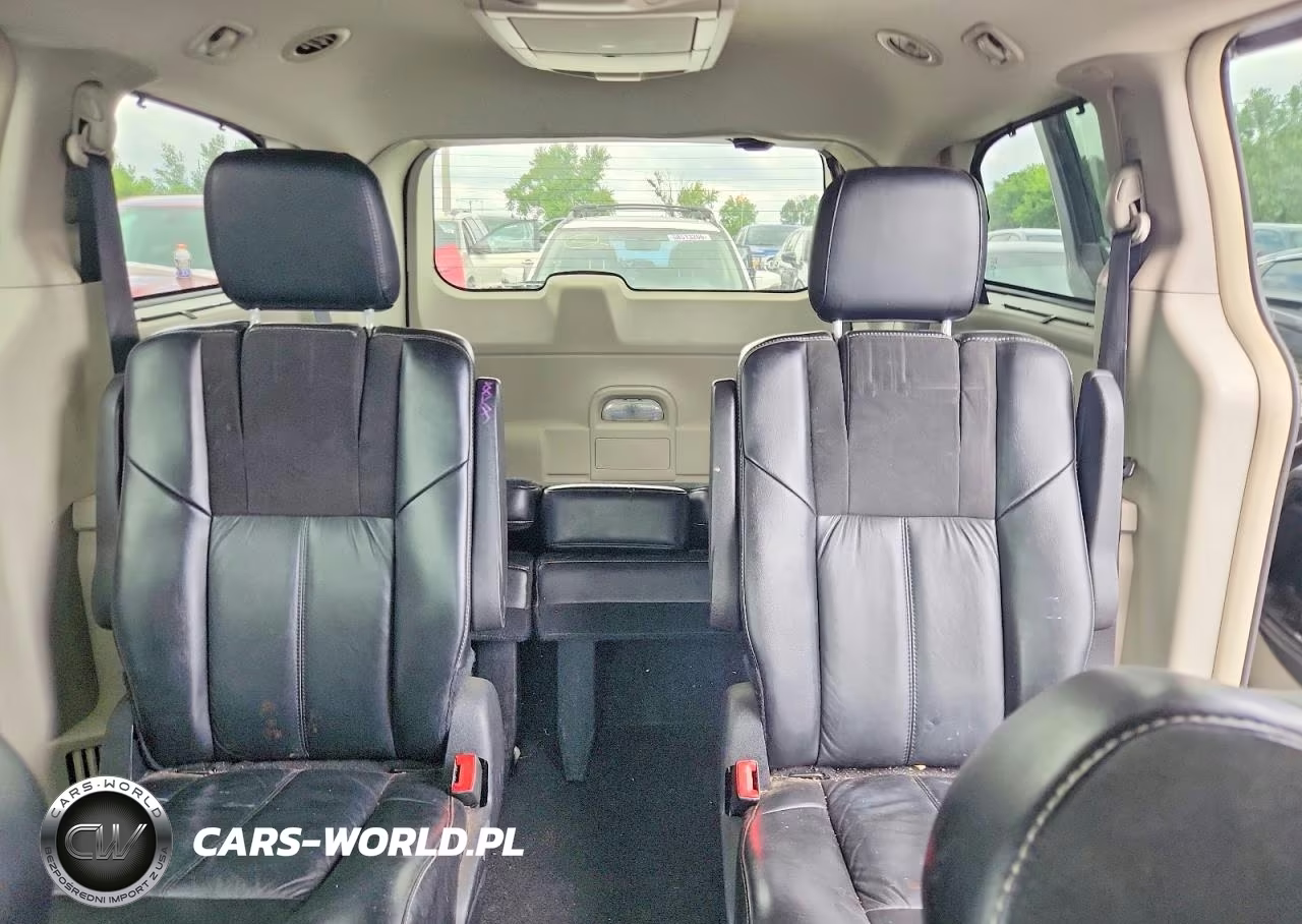 2016 Chrysler Town & Country Limited Platinum VIN:2C4RC1GG3GR177505 - 10