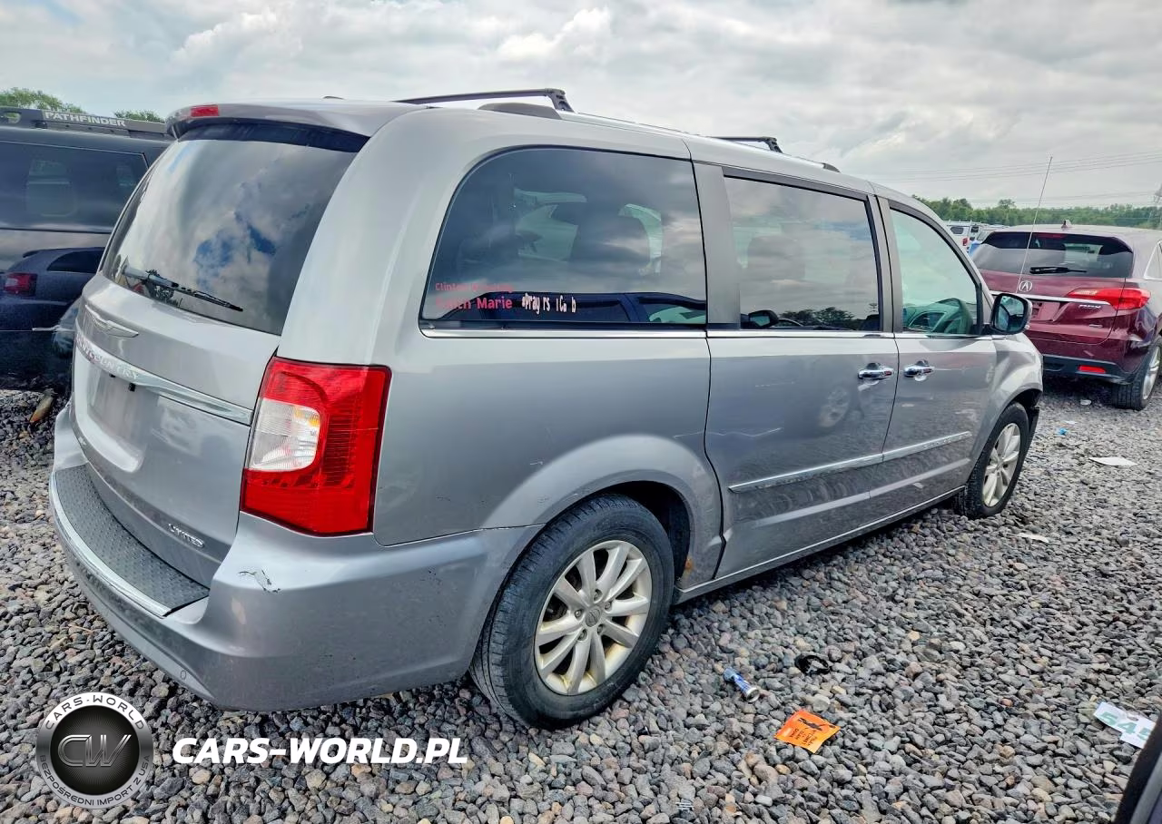 2016 Chrysler Town & Country Limited Platinum VIN:2C4RC1GG3GR177505 - 3