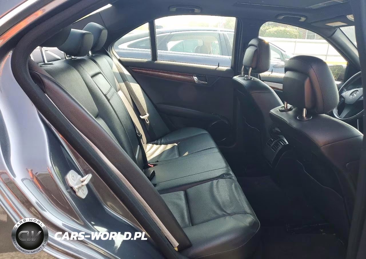 2011 Mercedes-Benz C 300 4Matic VIN:WDDGF8BB3BR133995 - 10