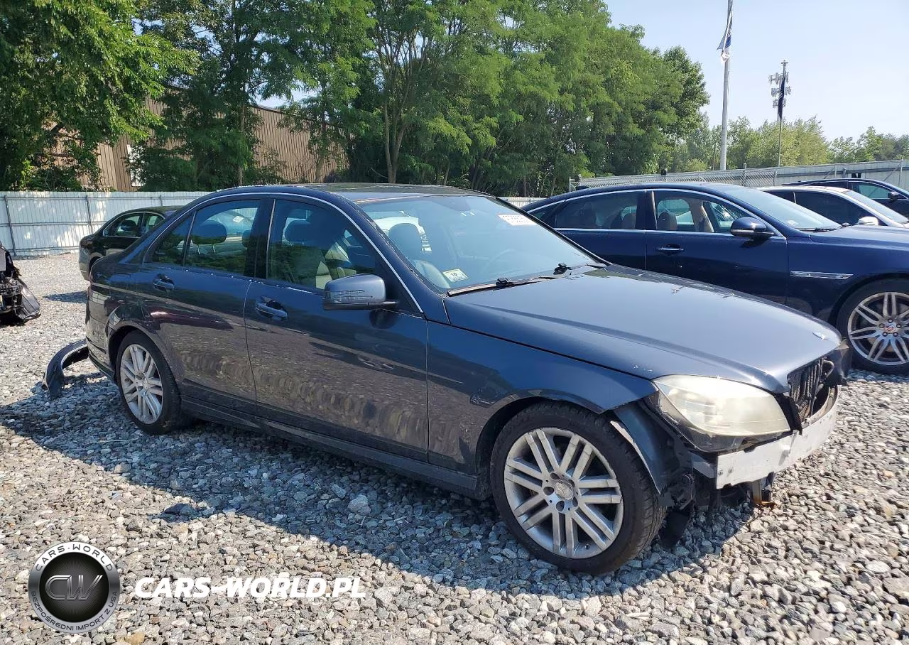 2011 Mercedes-Benz C 300 4Matic VIN:WDDGF8BB3BR133995 - 4