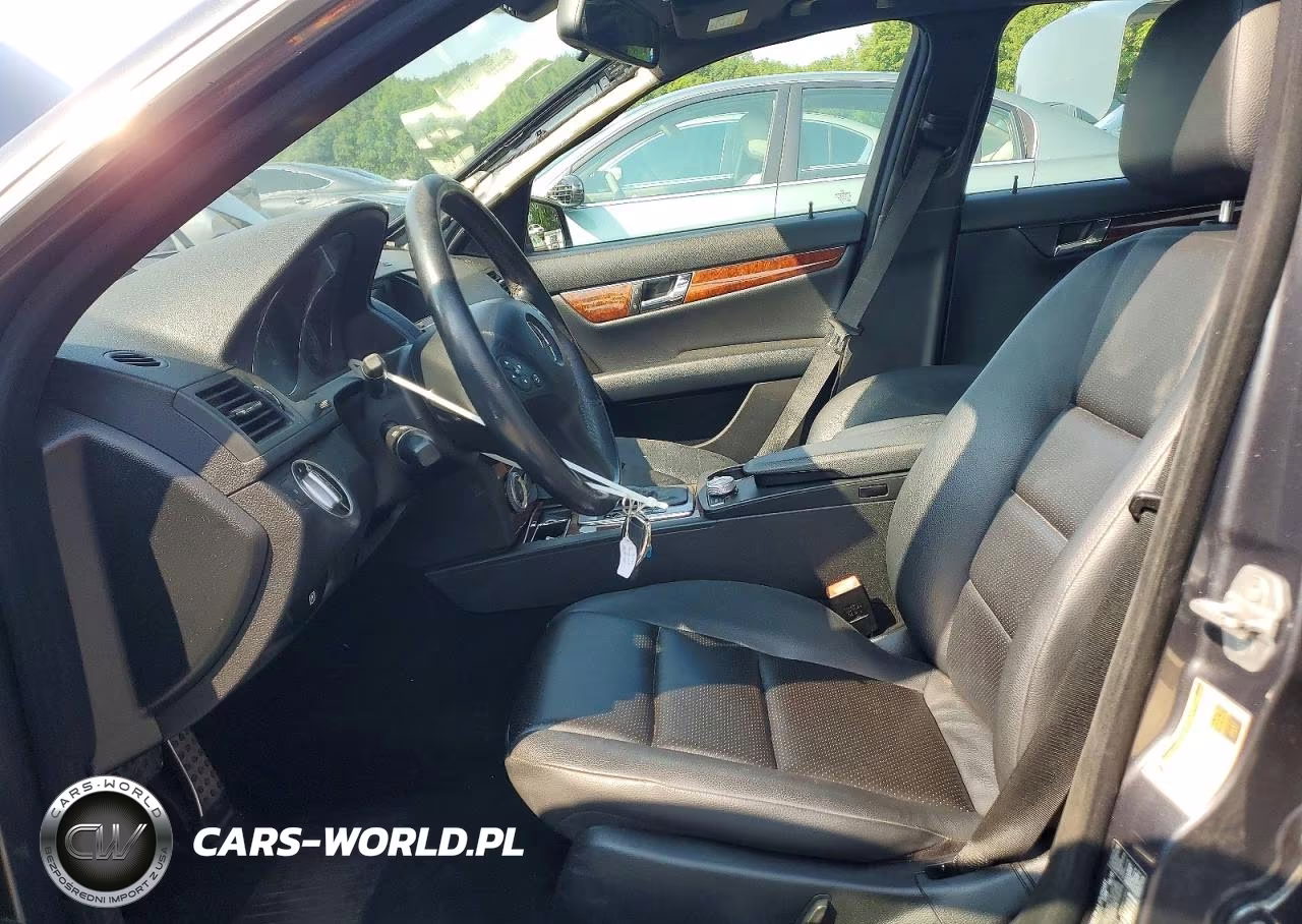2011 Mercedes-Benz C 300 4Matic VIN:WDDGF8BB3BR133995 - 7
