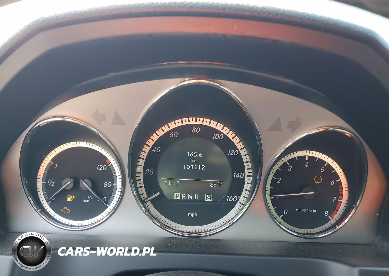 2011 Mercedes-Benz C 300 4Matic VIN:WDDGF8BB3BR133995 - 9