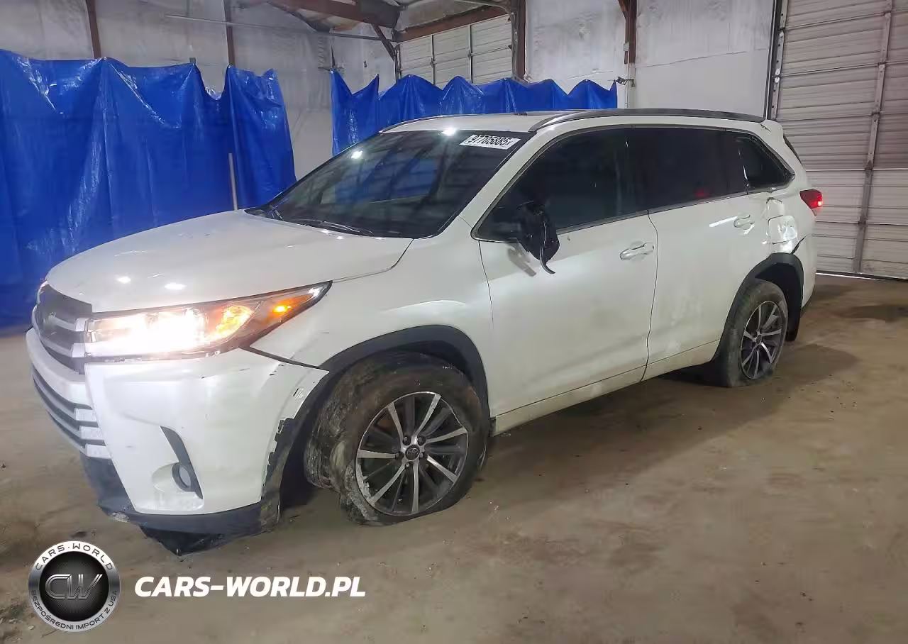 2018 Toyota Highlander Se