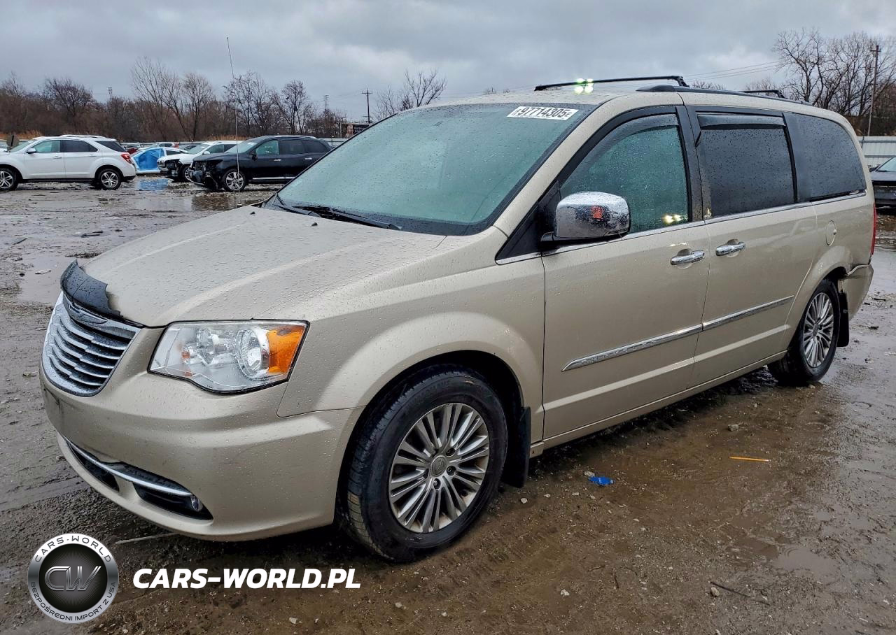 2013 Chrysler Town & Country Touring L