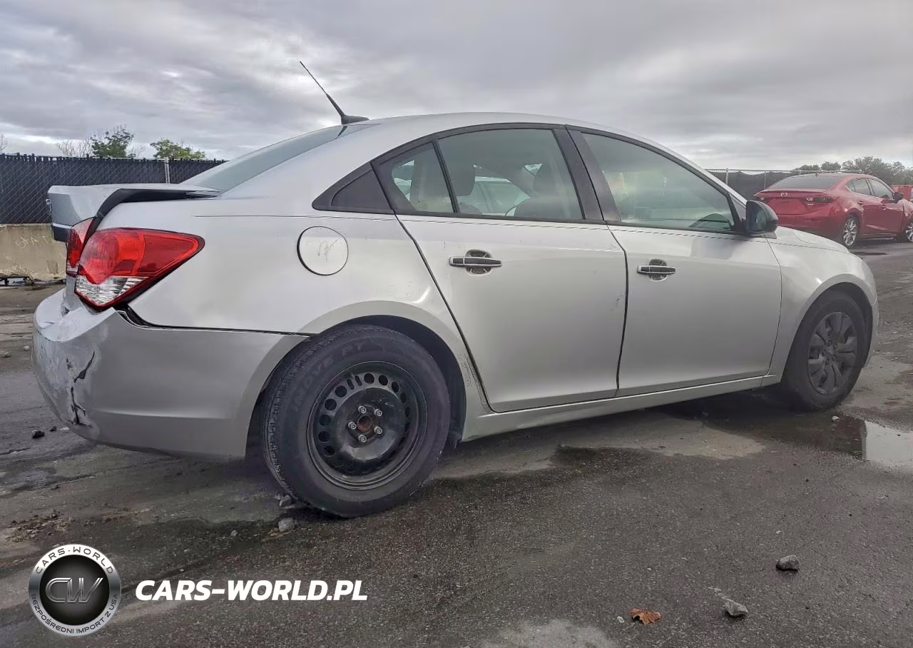 2013 Chevrolet Cruze VIN:1G1PA5SH5D7245524 - 3