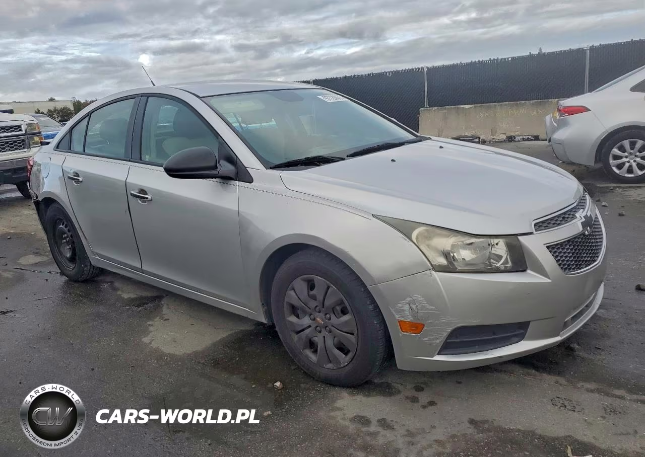 2013 Chevrolet Cruze VIN:1G1PA5SH5D7245524 - 4