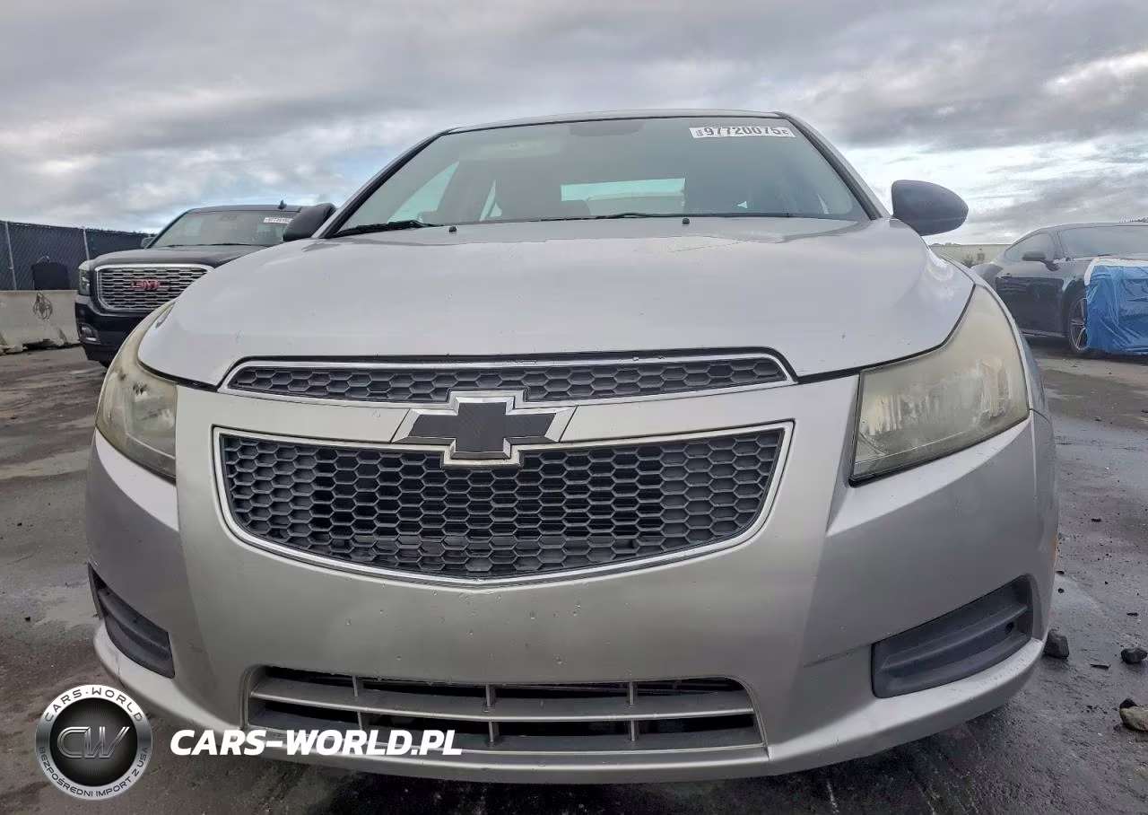 2013 Chevrolet Cruze VIN:1G1PA5SH5D7245524 - 5