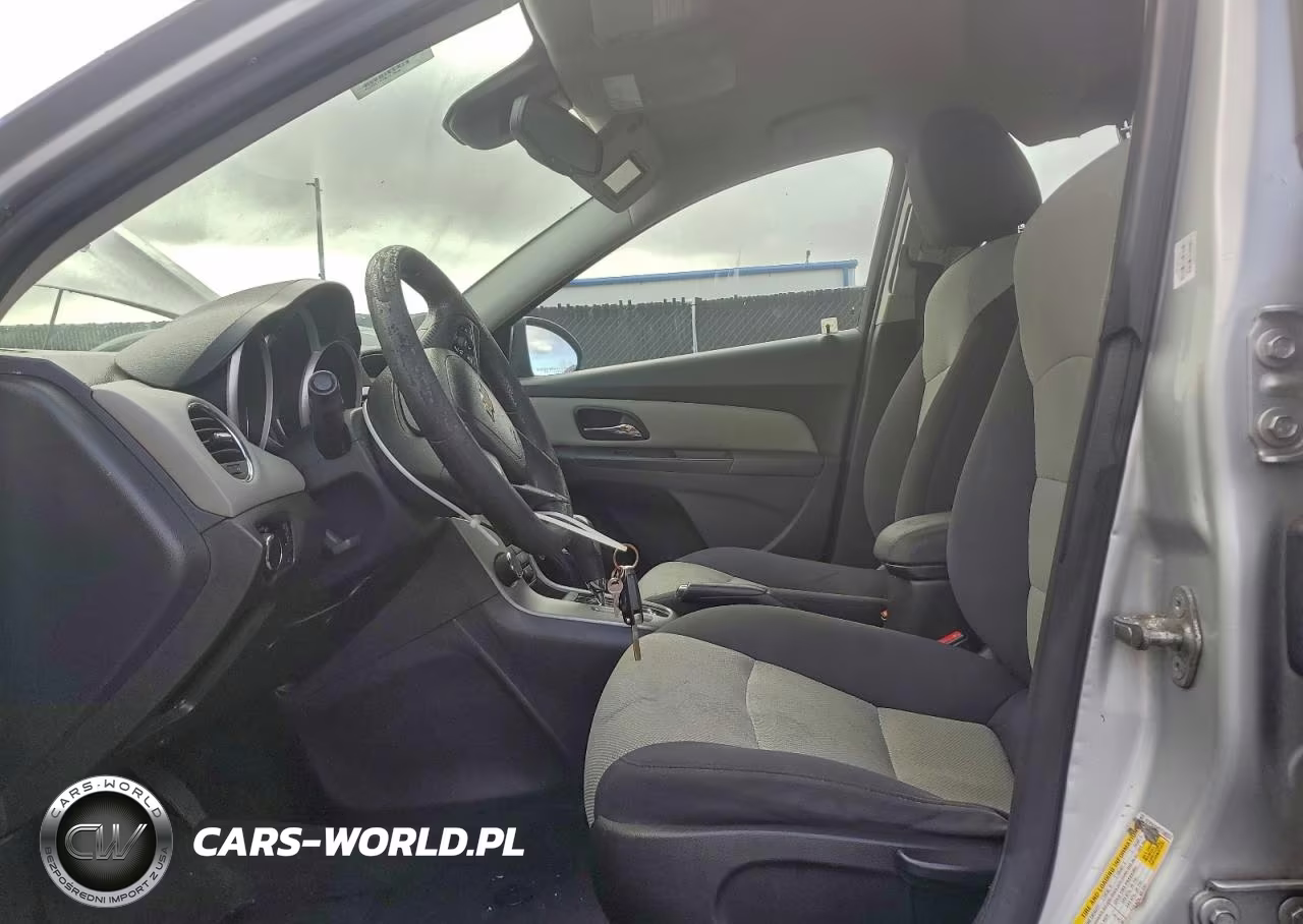 2013 Chevrolet Cruze VIN:1G1PA5SH5D7245524 - 7