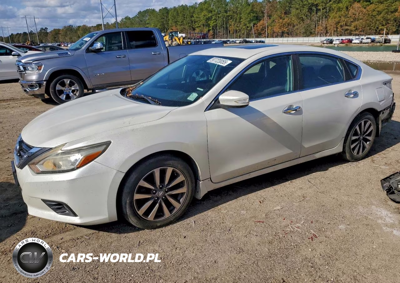 2016 Nissan Altima 2.5 – zdjęcie 1 z 13