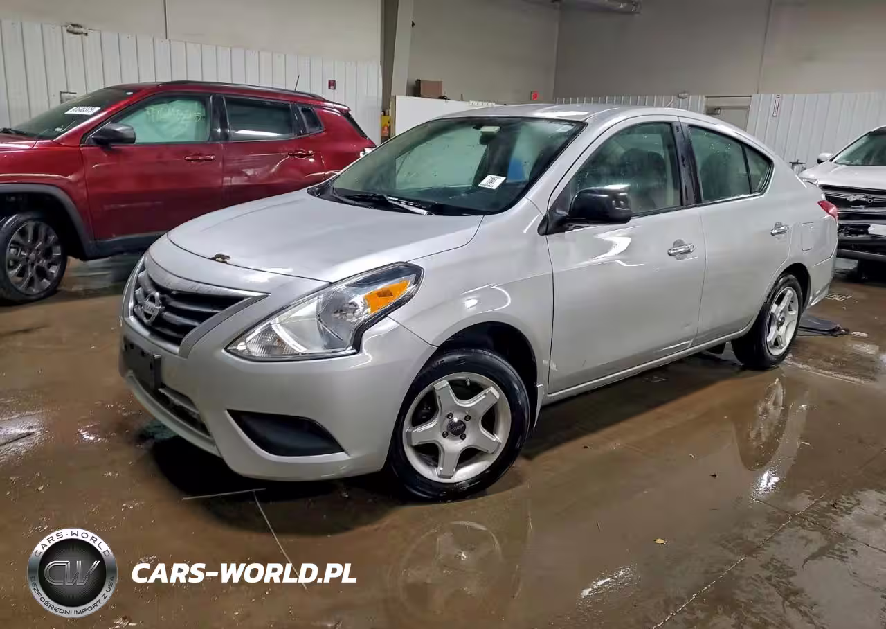 2015 Nissan Versa S