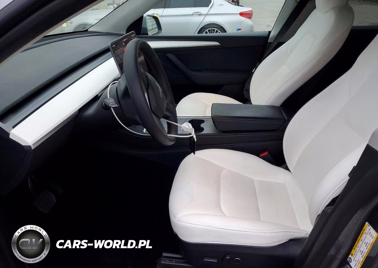 2025 Tesla Model Y VIN:7SAYGDEE1SF287088 - 7