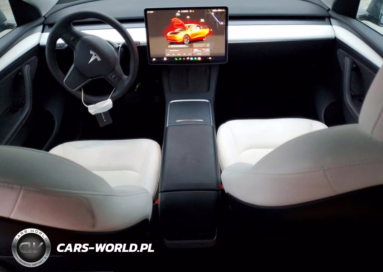 2025 Tesla Model Y VIN:7SAYGDEE1SF287088 - 8
