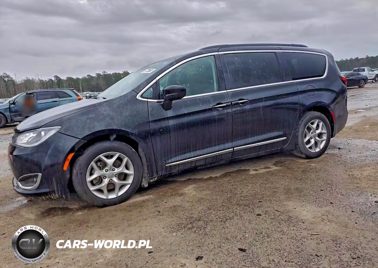 Główne zdjęcie 2017 Chrysler Pacifica Touring L