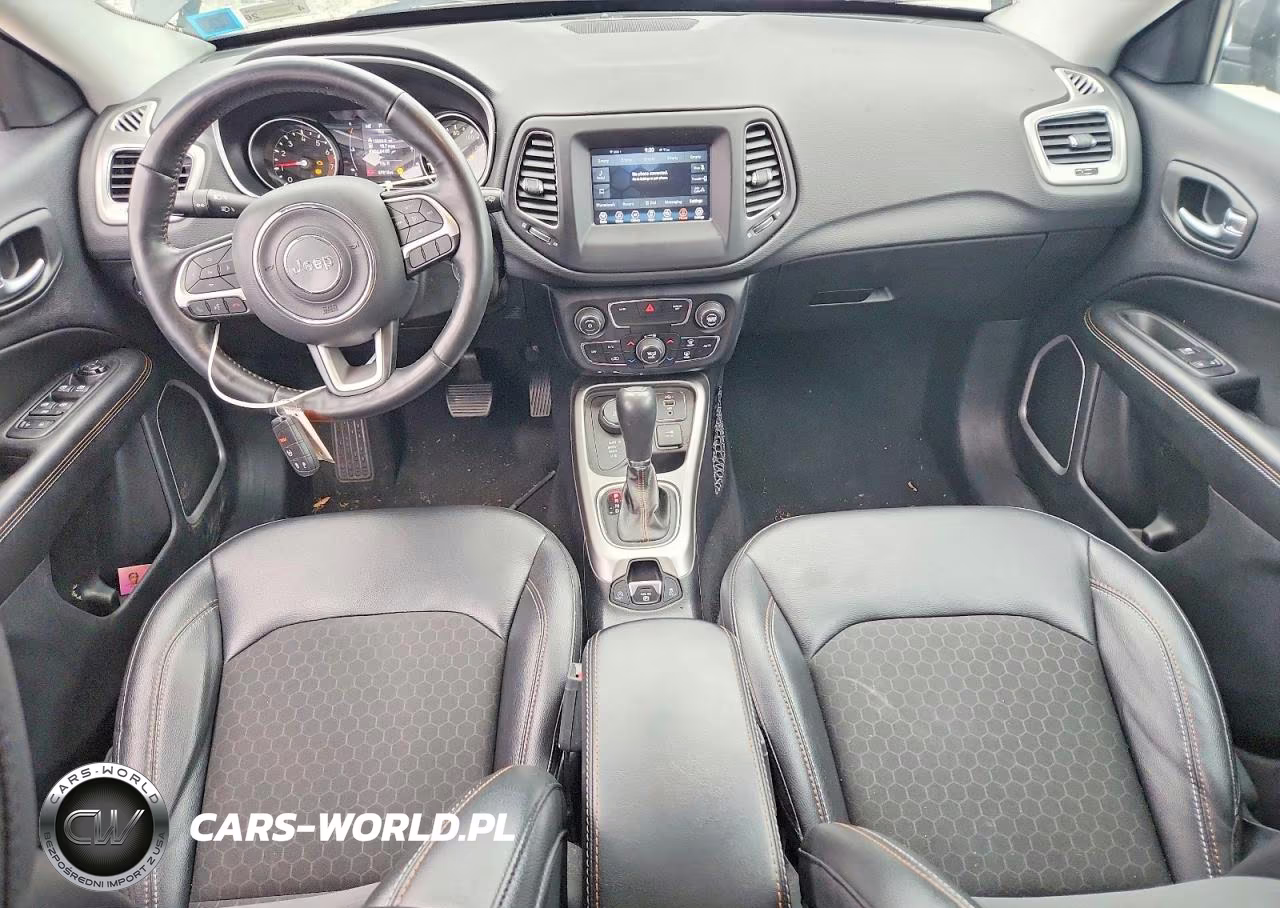 2019 Jeep Compass Latitude VIN:3C4NJDBBXKT664093 - 8