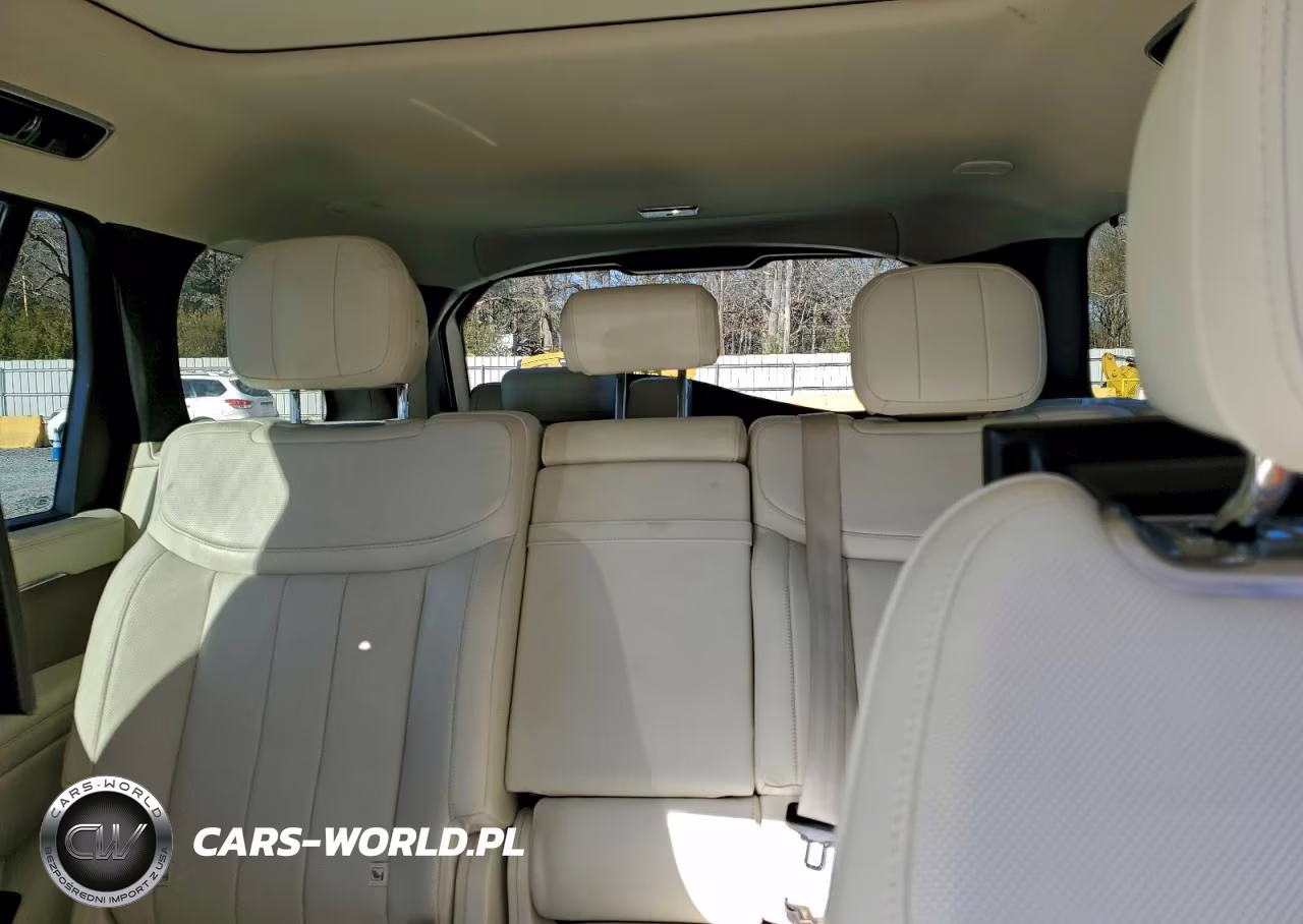 2023 Land Rover Range Rover Se VIN:SALKPBE74PA082849 - 10